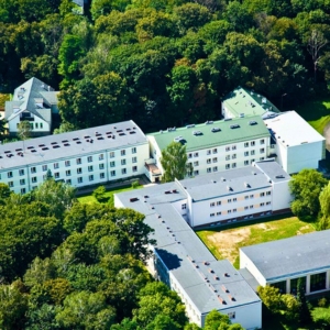 Widok na szkołę z lotu ptaka